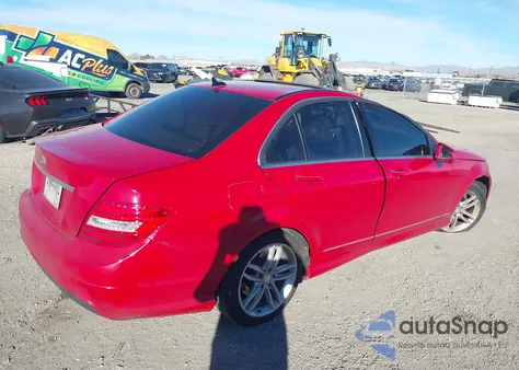 2014 Mercedes-Benz C-Class C 250 Sport из США, поврежденный, VIN WDDGF4HB5EA960545